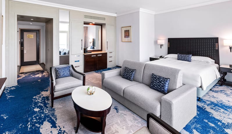 Sea view family room and sofa bed (2)